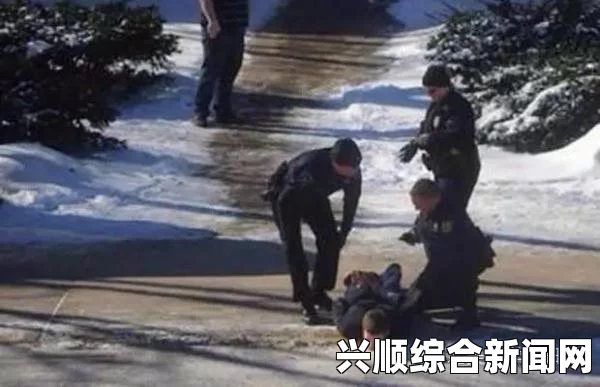 俄在乌边界陈兵4万称无威胁 指责美煽风点火