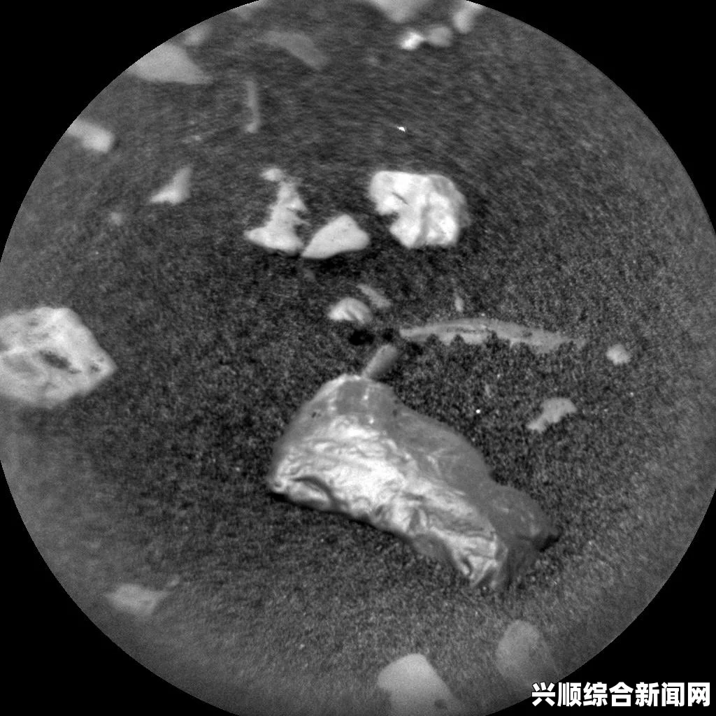 火星惊现神秘亮光，美国好奇号拍下罕见瞬间
