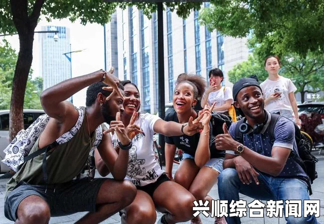 一，毕业典礼上的独特瞬间—黑人女大学生的哺乳照片引发关注