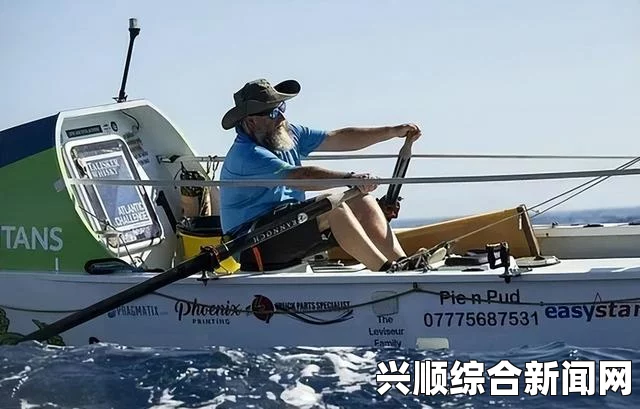 英国一男子脚踏两只船，引发情感风暴，两女友挂条幅宣布分手