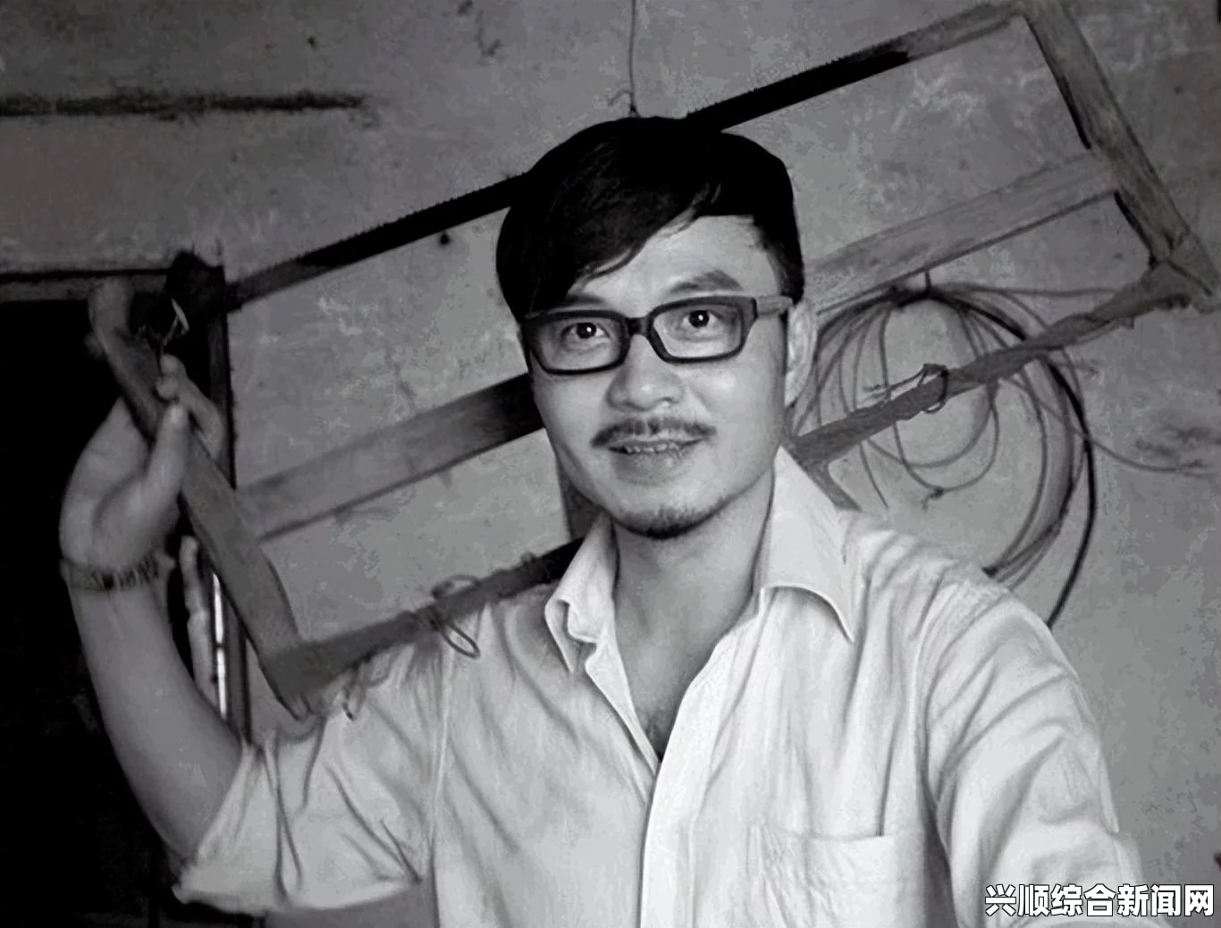 杨乐乐怀孕六月首度露面，与汪涵共享阳光下的幸福时光